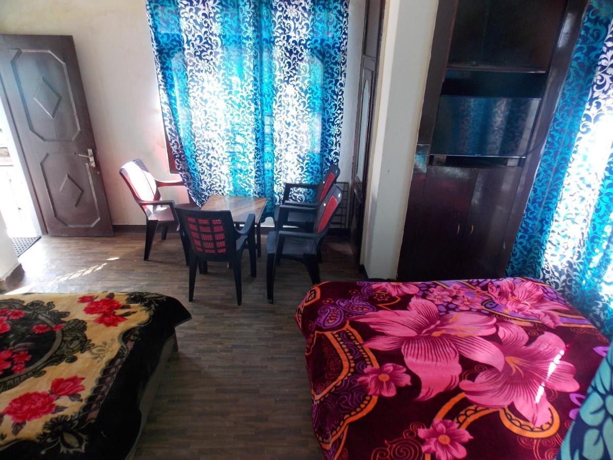 Midway Restaurants & Guest House Dhanaulti Exterior foto